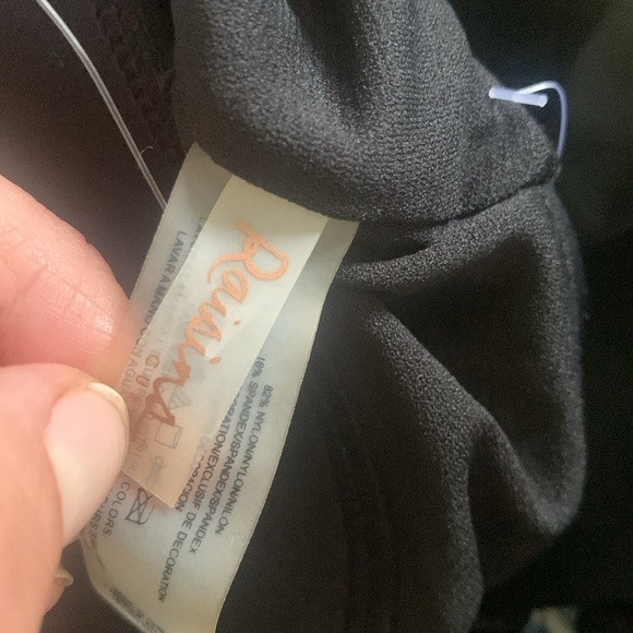 Raisins Barbados Ruffle Off-The-Shoulder Cheeky One-Piece‎ Black Swimsuit 16W - Picture 3 of 11